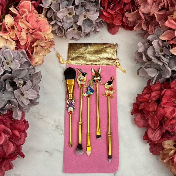 Alice in Wonderland Gold 5 Piece Makeup Brush Set - Picture 12 of 16